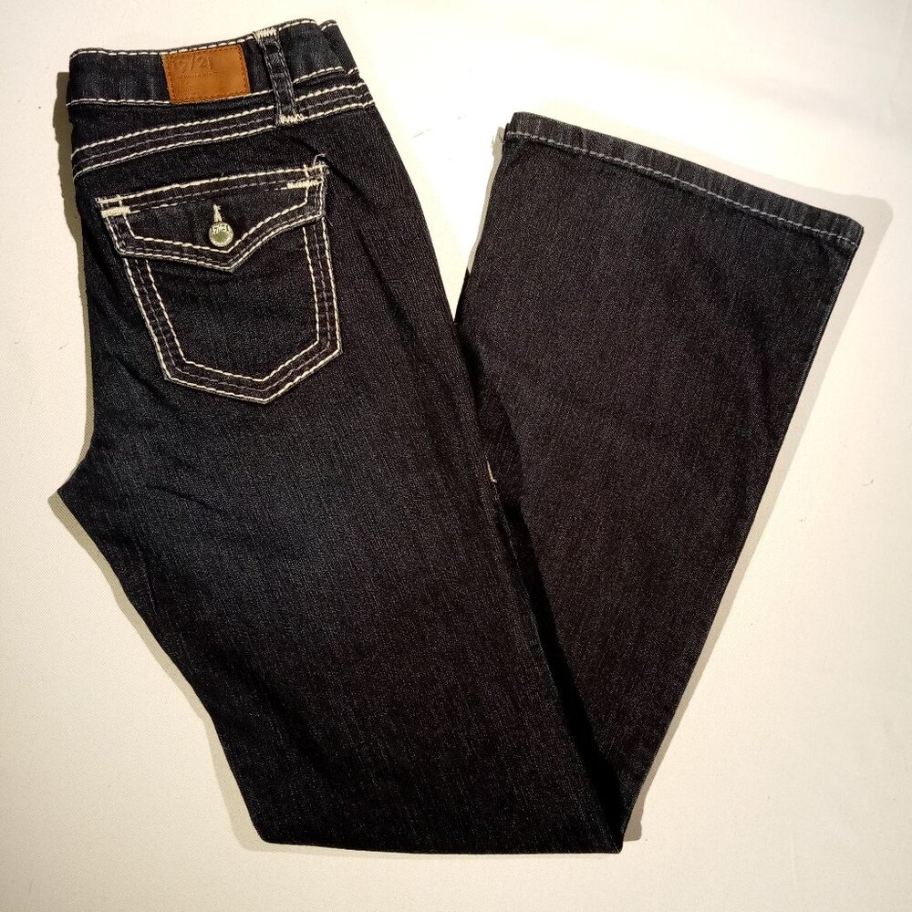 17/21 exclusive denim jeans  sz 6  Dark Wash  Blue thick stitch  Button pockets